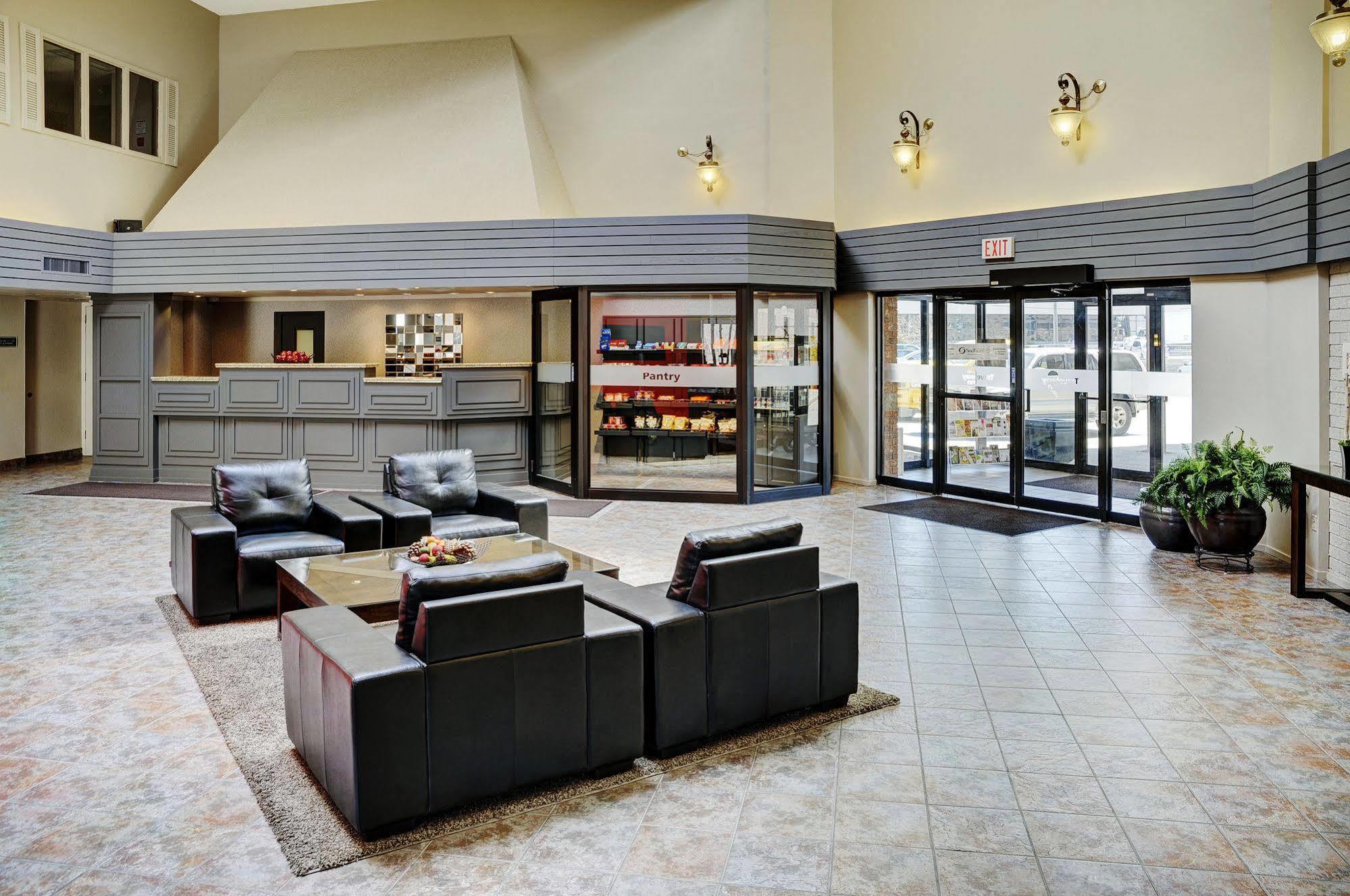 Travelway Inn Sudbury Extérieur photo