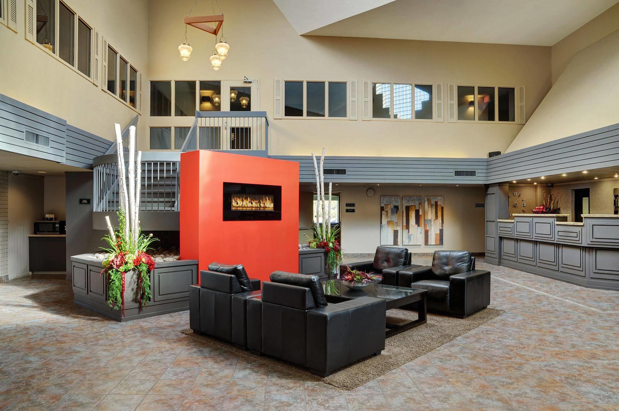 Travelway Inn Sudbury Extérieur photo